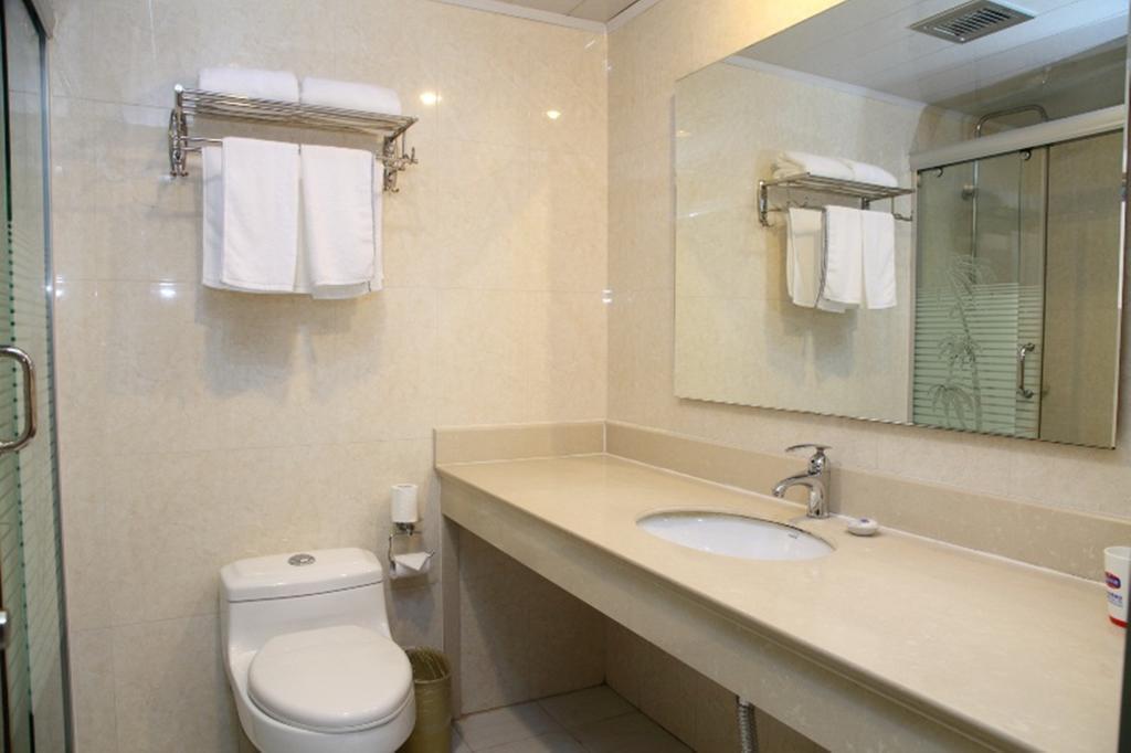 Coinfamily Hotel Shanghai Bagian luar foto