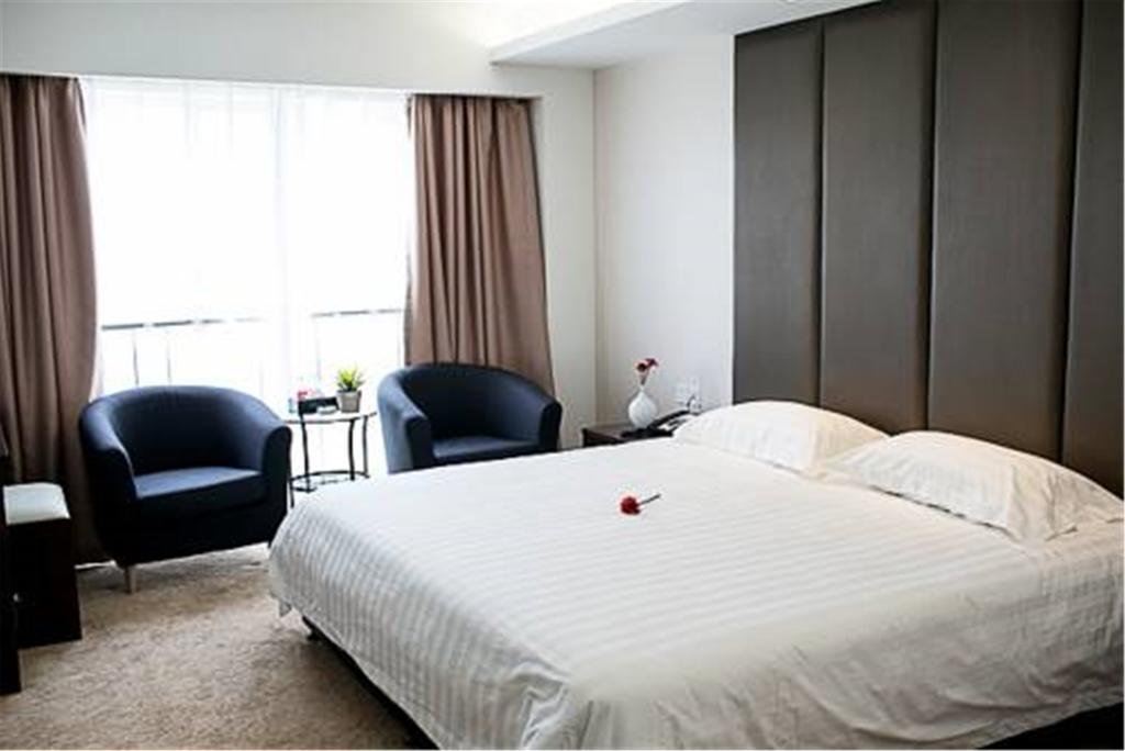 Coinfamily Hotel Shanghai Bagian luar foto