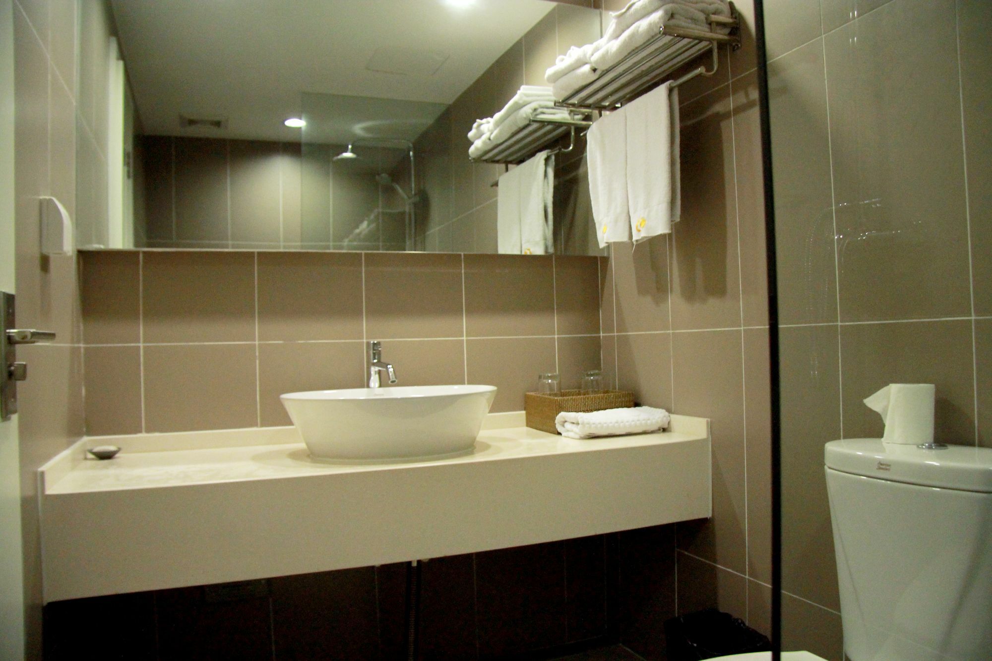 Coinfamily Hotel Shanghai Bagian luar foto